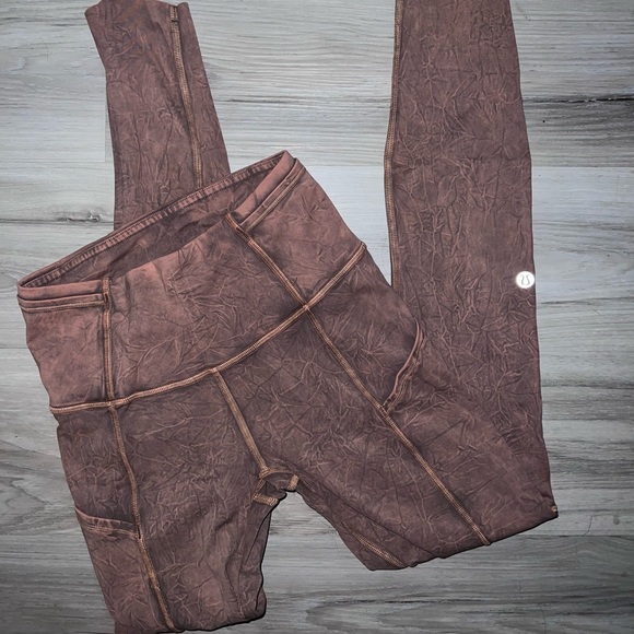 Lululemon Size 2 - Picture 1 of 1